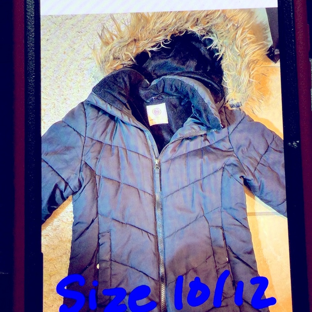 Girl’s puffer coat